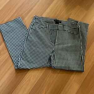 Black/White check capri pants. New! Size 8.